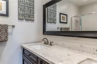 Photo #6: OC23124979 Listing 