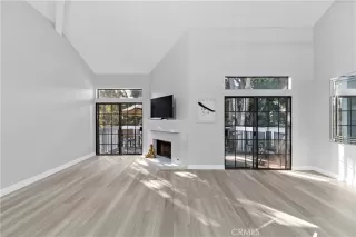 Photo #1: OC23125171 Listing 