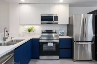 Photo #6: OC23125526 Listing