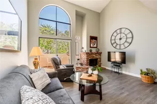 Photo #6: OC23125539 Listing 