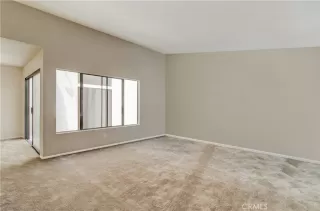 Photo #4: OC23125632 Listing