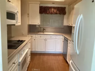 Photo #3: OC23125702 Listing