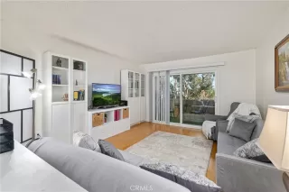 Photo #4: OC23125708 Listing 