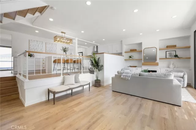 MLS: OC23125788 Condo For Sale