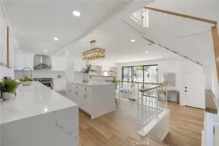 Photo #2: OC23125788 Listing