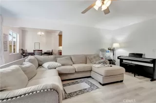 Photo #2: OC23126281 Listing