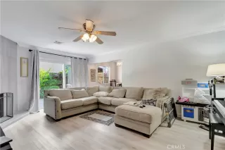 Photo #4: OC23126281 Listing