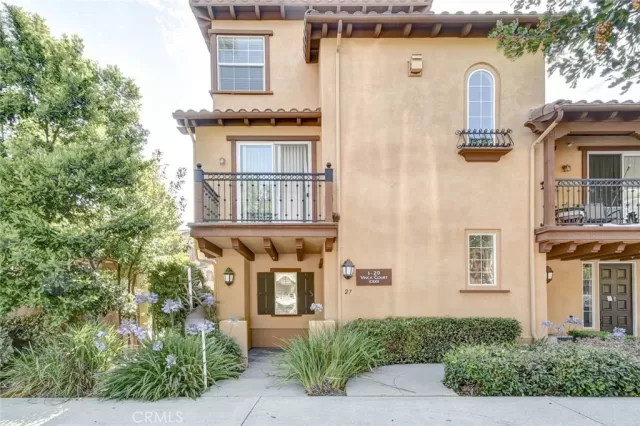 MLS: OC23126349 Condo For Sale