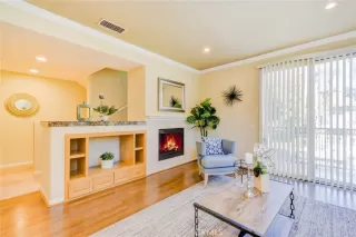 Photo #1: OC23126349 Listing 