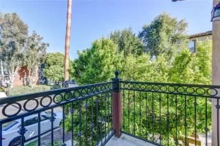 Photo #3: OC23126349 Listing 