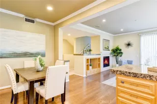 Photo #6: OC23126349 Listing 