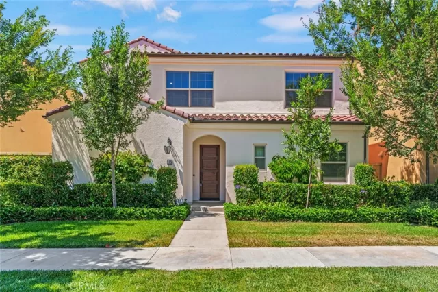 MLS: OC23126365 Condo For Sale