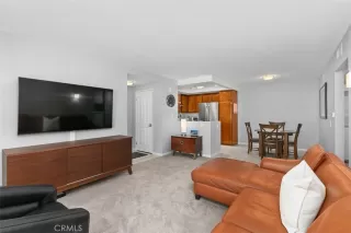 Photo #5: OC23126550 Listing