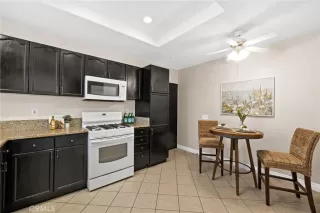 Photo #4: OC23126633 Listing 