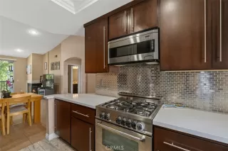 Photo #2: OC23126645 Listing