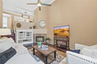 Photo #1: OC23127610 Listing 