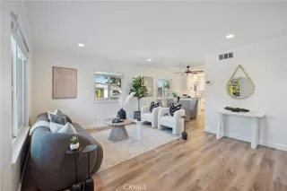 Photo #2: OC23128003 Listing