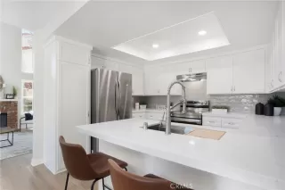 Photo #5: OC23128026 Listing 