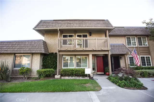 MLS: OC23128916 Condo For Sale