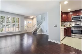 Photo #4: OC23129820 Listing 