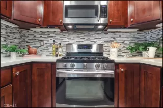 Photo #6: OC23129820 Listing 