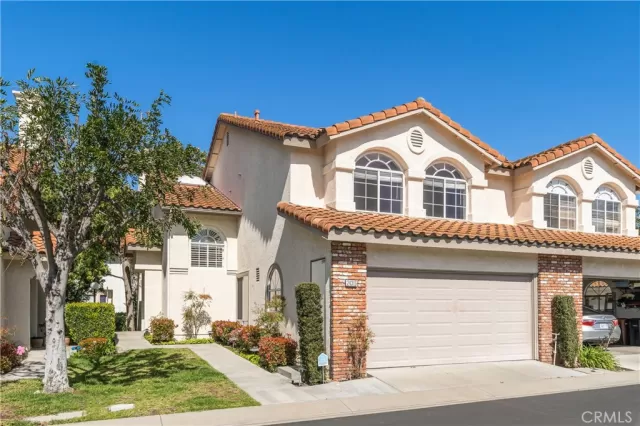 MLS: OC23130166 Condo For Sale