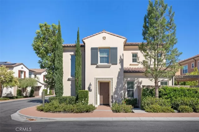 MLS: OC23130258 Condo For Sale