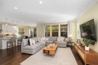 Photo #4: OC23130258 Listing 