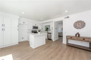 Photo #4: OC23130309 Listing 