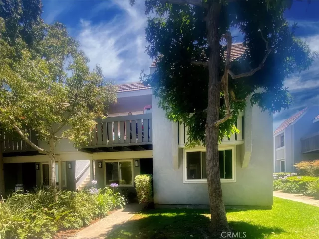 MLS: OC23130310 Condo For Sale