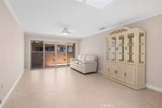 Photo #4: OC23130349 Listing