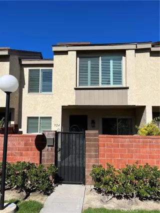 Photo #4: OC23130494 Listing