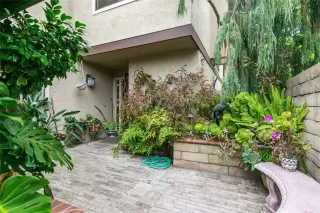 Photo #3: OC23130601 Listing