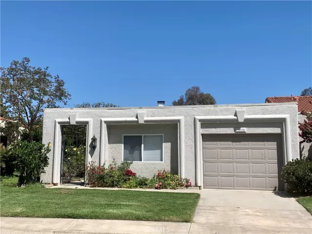 MLS: OC23130972 Condo For Sale