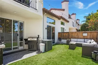 Photo #6: OC23131094 Listing 