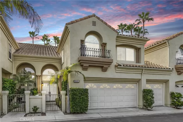 MLS: OC23131166 Condo For Sale