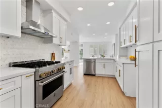 Photo #5: OC23131166 Listing 