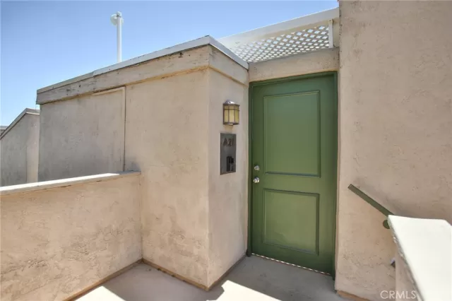 MLS: OC23131209 Condo For Sale