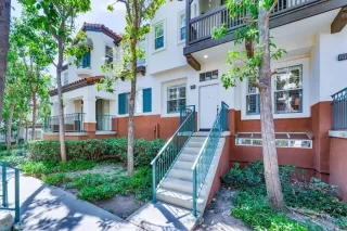 Photo #2: OC23131306 Listing 