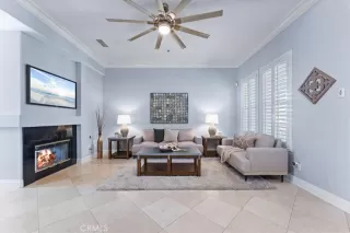 Photo #4: OC23131306 Listing 