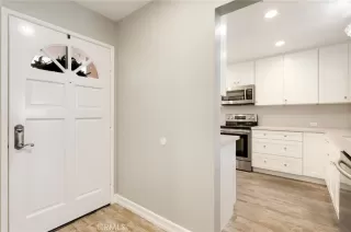 Photo #5: OC23131961 Listing 