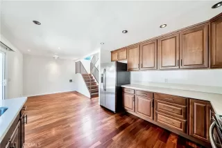 Photo #4: OC23132276 Listing 