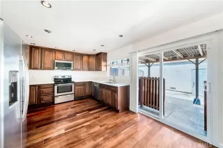 Photo #5: OC23132276 Listing 