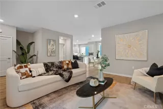 Photo #6: OC23132399 Listing