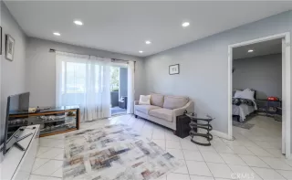 Photo #1: OC23132748 Listing