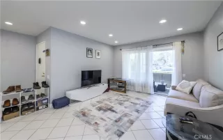 Photo #2: OC23132748 Listing