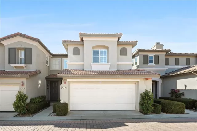 MLS: OC23132802 Condo For Sale