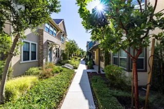 Photo #3: OC23132956 Listing