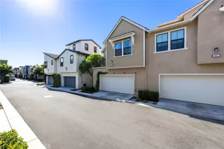 Photo #5: OC23132956 Listing