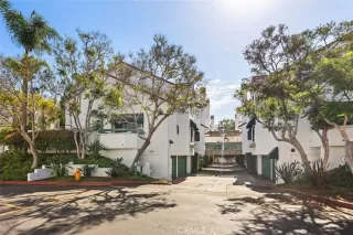 Photo #4: OC23133147 Listing 